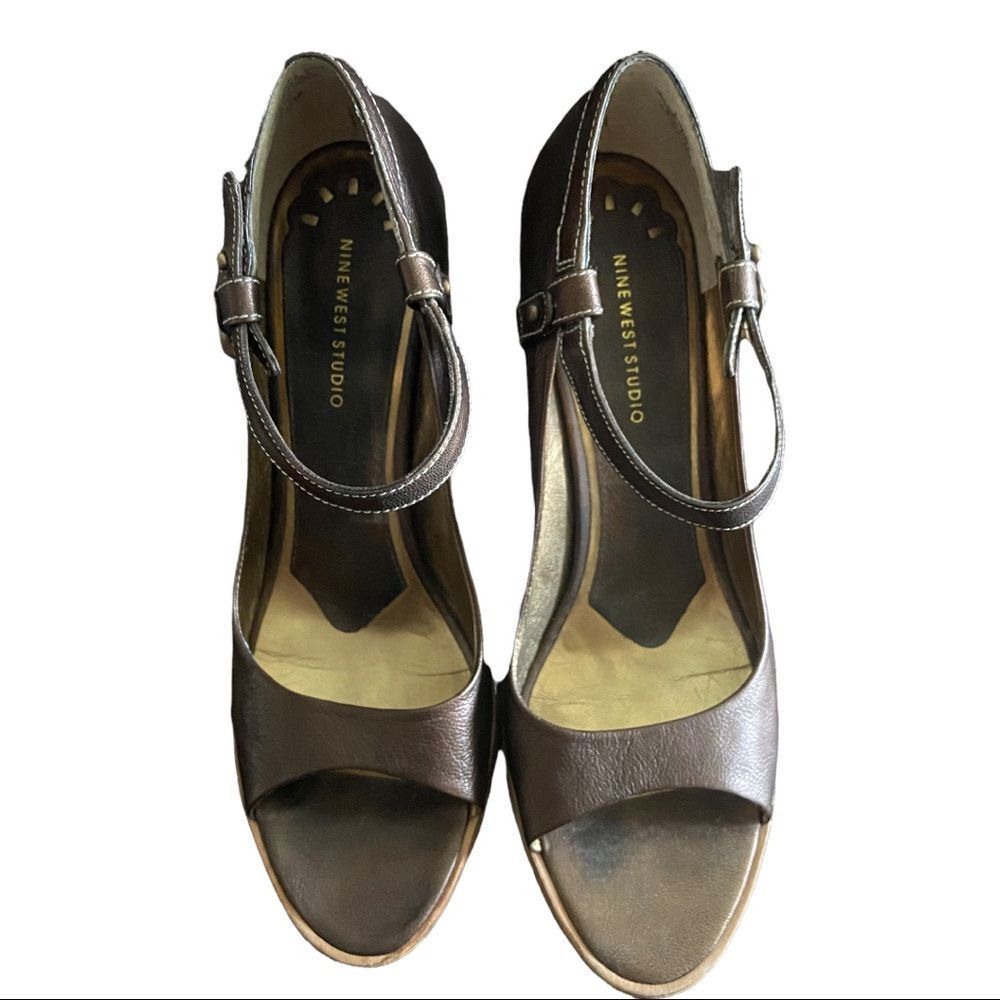 NINE WEST STUDIO High Heels Size 8 Brown and Gold